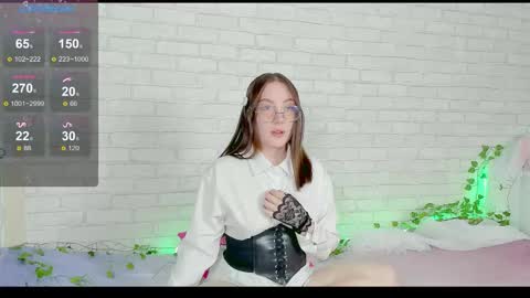 Kat online show from September 12, 2025, 2:28 pm