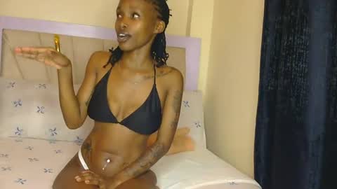 Snapshot of nyra_vesper chatting on July 1, 2026, 8:08 pm Lexi i online show from July 1, 2026, 8:08 pm