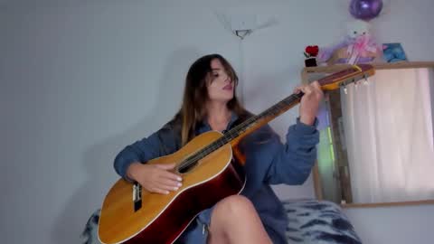 Snapshot of nyusha619933 chatting on November 26, 2025, 9:16 pm Laura nyu online show from November 26, 2025, 9:16 pm