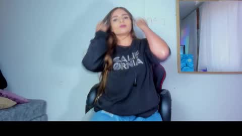 Snapshot of nyusha619933 chatting on January 12, 2026, 9:53 pm Laura nyu online show from January 12, 2026, 9:53 pm