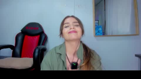 Snapshot of nyusha619933 chatting on January 13, 2026, 9:42 pm Laura nyu online show from January 13, 2026, 9:42 pm