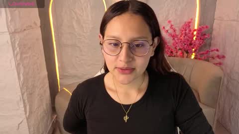 Snapshot of nyx_tamy_tx chatting on October 1, 2025, 1:06 pm Online 800 to 1400 online show from October 1, 2025, 1:06 pm