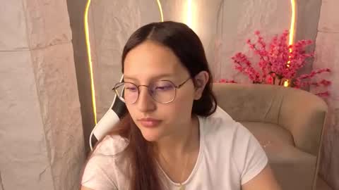 Snapshot of nyx_tamy_tx chatting on October 3, 2025, 1:52 pm Online 800 to 1400 online show from October 3, 2025, 1:52 pm
