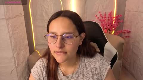 Snapshot of nyx_tamy_tx chatting on October 8, 2025, 1:31 pm Online 800 to 1400 online show from October 8, 2025, 1:31 pm