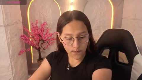Snapshot of nyx_tamy_tx chatting on October 12, 2025, 12:59 pm Online 800 to 1400 online show from October 12, 2025, 12:59 pm