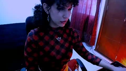 Snapshot of nyxxei chatting on April 21, 2026, 9:39 pm Nyxxei online show from April 21, 2026, 9:39 pm
