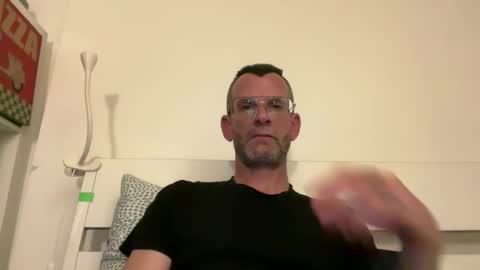 Snapshot of o_johnny_deep_o chatting on April 23, 2026, 8:22 pm Jonathan Deep online show from April 23, 2026, 8:22 pm