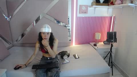 Snapshot of oblivionlove chatting on May 19, 2026, 9:21 pm oblivionlove online show from May 19, 2026, 9:21 pm