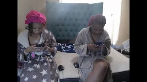 obsessedmimi online show from May 13, 2026, 9:39 am