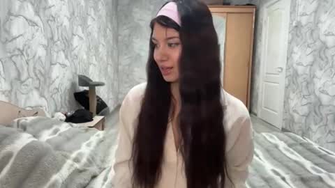 Amelia online show from November 17, 2025, 8:53 am