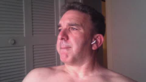 Snapshot of oceanmanx chatting on August 4, 2026, 2:59 am Ocean online show from August 4, 2026, 2:59 am