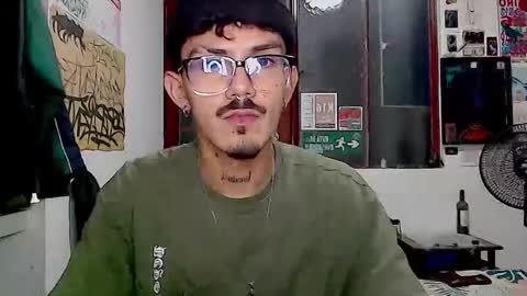 Snapshot of ocsanis69 chatting on January 13, 2026, 3:12 am Cris online show from January 13, 2026, 3:12 am