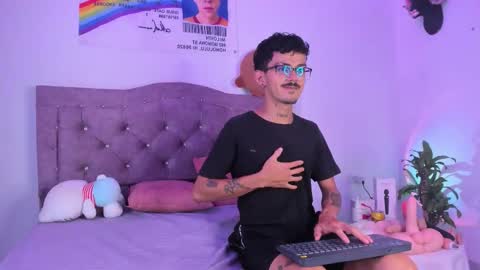 Snapshot of ocsanis69 chatting on February 20, 2026, 3:03 am Cris online show from February 20, 2026, 3:03 am