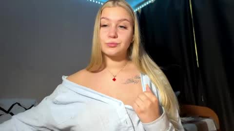 Snapshot of odelindafaro chatting on June 7, 2026, 3:43 am Lili online show from June 7, 2026, 3:43 am