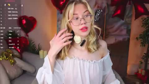 Lynna online show from February 14, 2026, 1:19 pm