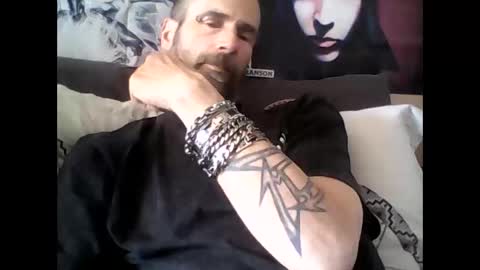 Snapshot of oedipe666 chatting on May 16, 2026, 3:44 pm oedipe666cam online show from May 16, 2026, 3:44 pm