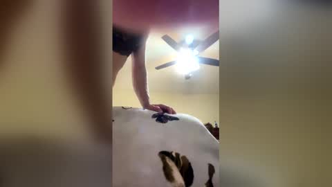 oekirmicijna online show from March 27, 2026, 7:25 am