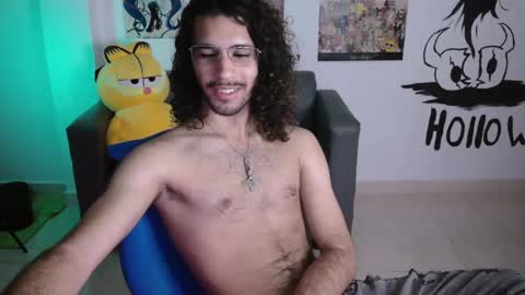 Snapshot of oezack__ chatting on February 11, 2025, 5:58 am Zack online show from February 11, 2025, 5:58 am