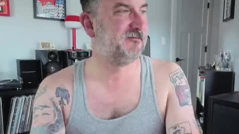 Office Dad online show from September 16, 2025, 5:47 pm