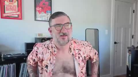 Office Dad online show from September 18, 2025, 6:43 pm