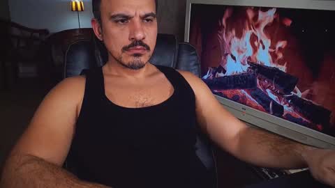 Snapshot of officeman7 chatting on January 12, 2025, 5:44 pm officeman7 online show from January 12, 2025, 5:44 pm