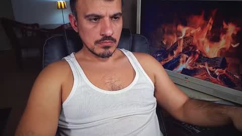 Snapshot of officeman7 chatting on February 4, 2025, 6:38 pm officeman7 online show from February 4, 2025, 6:38 pm