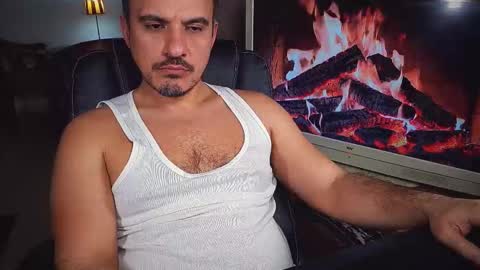 Snapshot of officeman7 chatting on February 15, 2025, 5:28 pm officeman7 online show from February 15, 2025, 5:28 pm