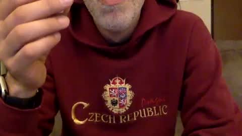 oggs48 online show from May 8, 2026, 9:42 pm