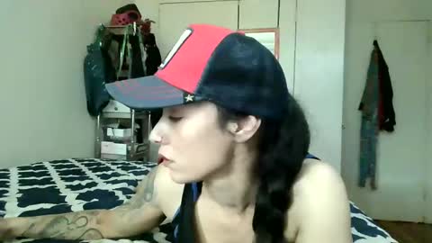 Lit en Cama online show from January 21, 2025, 1:54 pm