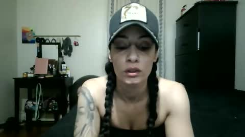 Lit en Cama online show from November 23, 2025, 2:44 am