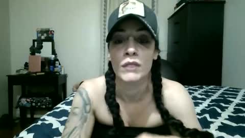 Lit en Cama online show from December 19, 2025, 4:52 am