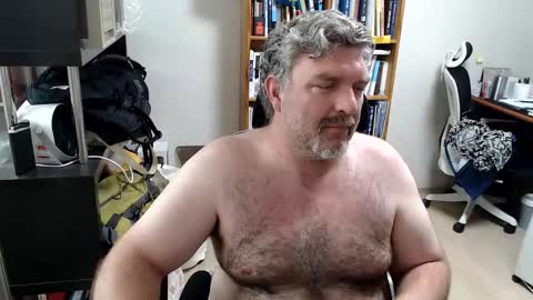 Woman message me men do not make demands and dont ask for pm only ladies. online show from May 19, 2026, 2:29 am