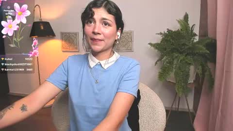  Holly  online show from April 21, 2026, 2:51 am