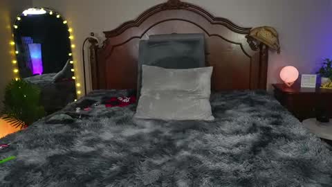 Gray online show from September 27, 2025, 11:21 pm