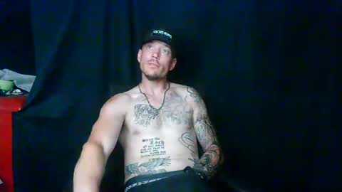 Snapshot of oh_you_know69 chatting on June 22, 2026, 7:44 pm who dares toss me some tips lets have fun online show from June 22, 2026, 7:44 pm