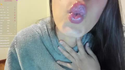 ohanna_ online show from January 27, 2025, 11:43 pm