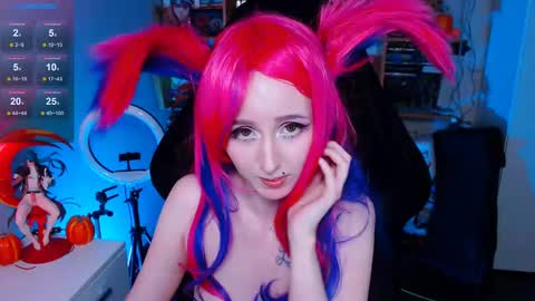 Snapshot of ohclementinee chatting on December 3, 2024, 1:32 pm Clementine Clem online show from December 3, 2024, 1:32 pm
