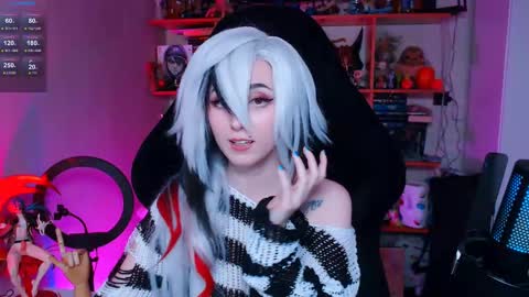 Snapshot of ohclementinee chatting on December 11, 2024, 10:36 am Clementine Clem online show from December 11, 2024, 10:36 am