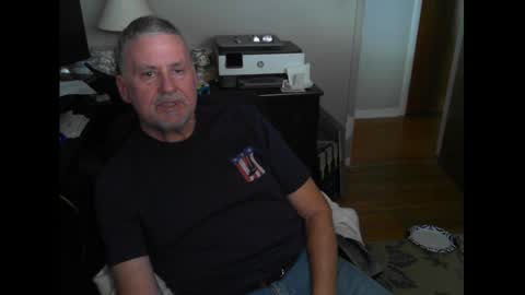 Snapshot of ohfukitsbob chatting on October 24, 2025, 4:25 pm ohfukitsbob online show from October 24, 2025, 4:25 pm