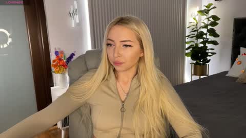 Emma online show from October 14, 2025, 1:06 am