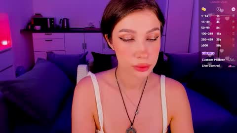 Light  online show from November 21, 2025, 10:19 pm