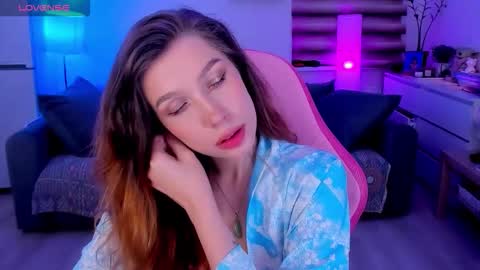 Light  online show from December 3, 2025, 9:13 pm