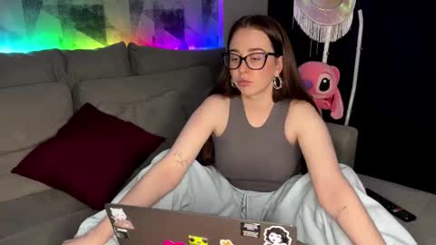 Snapshot of ohnicolle chatting on November 21, 2025, 10:19 pm Nikki online show from November 21, 2025, 10:19 pm