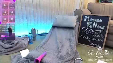 oholiviaxoxo online show from January 18, 2026, 1:04 pm