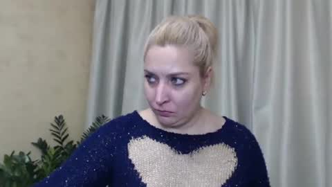 Snapshot of ohsweetiren chatting on December 4, 2024, 7:28 am Iren online show from December 4, 2024, 7:28 am