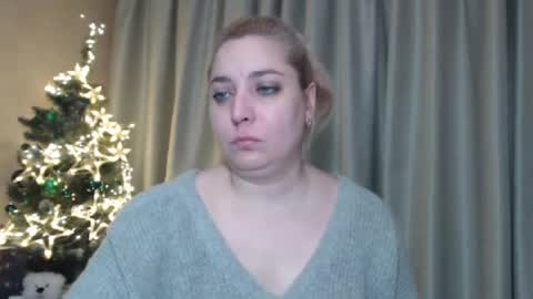 Snapshot of ohsweetiren chatting on December 28, 2024, 7:11 am Iren online show from December 28, 2024, 7:11 am
