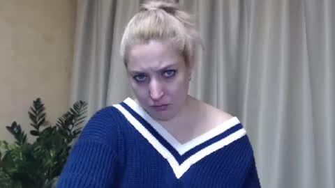 Snapshot of ohsweetiren chatting on January 19, 2025, 10:17 am Iren online show from January 19, 2025, 10:17 am