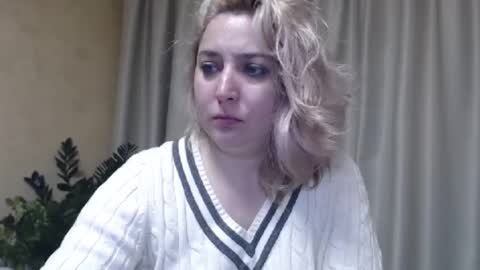 Snapshot of ohsweetiren chatting on January 30, 2025, 10:19 am Iren online show from January 30, 2025, 10:19 am