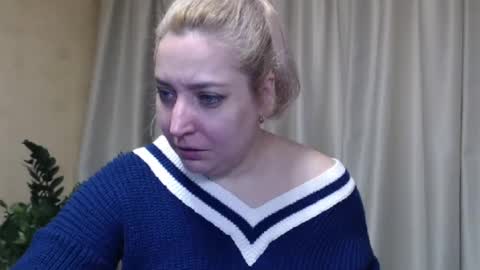 Snapshot of ohsweetiren chatting on February 22, 2025, 7:23 am Iren online show from February 22, 2025, 7:23 am