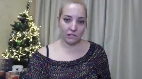 Snapshot of ohsweetmari chatting on December 22, 2024, 8:47 pm Mari online show from December 22, 2024, 8:47 pm